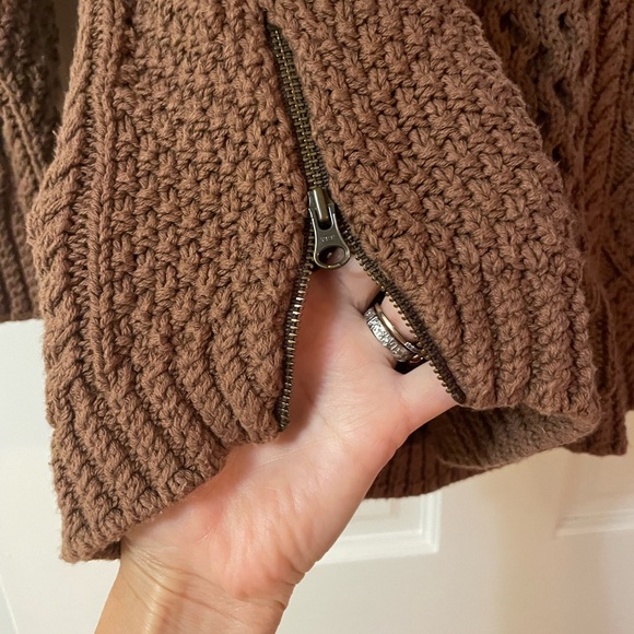 LL Bean cotton fisherman sweater - Picture 2 of 5